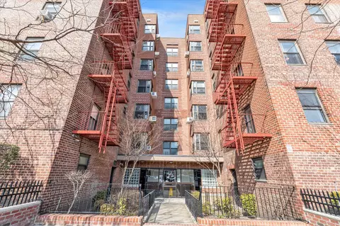 88-11 Northern Blvd #211, Jackson Heights, NY 11372