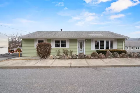 4 Oak Ave, Highlands, NY 10928