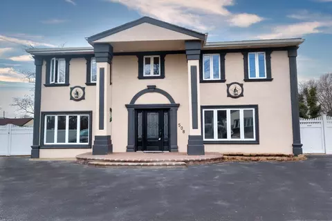 508 Albany Ave, Amityville, NY 11701