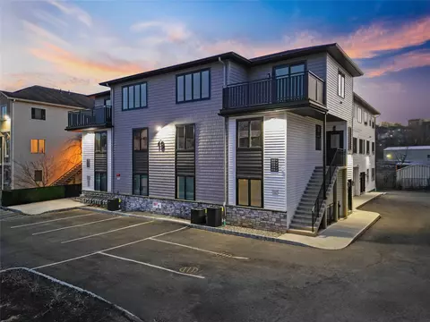 19 Rita Ave #302, Ramapo, NY 10952