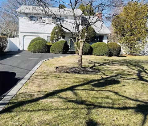1346 Peapond Rd, North Bellmore, NY 11710
