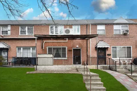150-15 78th Rd, Flushing, NY 11367