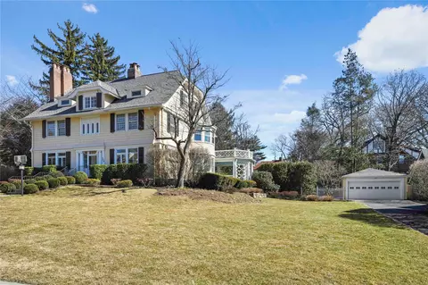 304 Loring Ave, Pelham, NY 10803