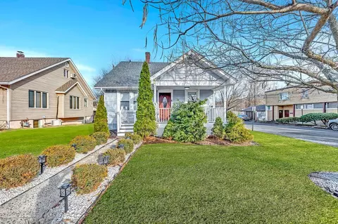 64 Prairie Ave, Ramapo, NY 10901