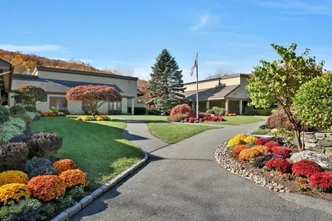 48 Heritage Hls #B, Somers, NY 10589
