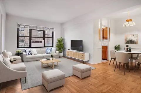 67-76 Booth St #2F, Forest Hills, NY 11375