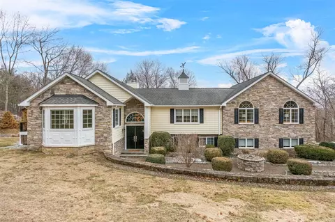 54 Queens Way, Mahopac, NY 10541