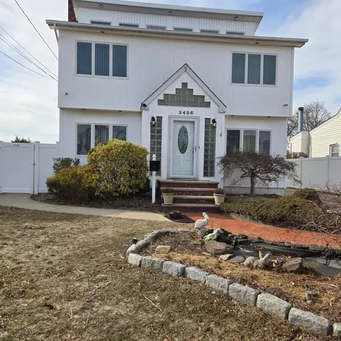 2436 Sycamore Ave, Wantagh, NY 11793