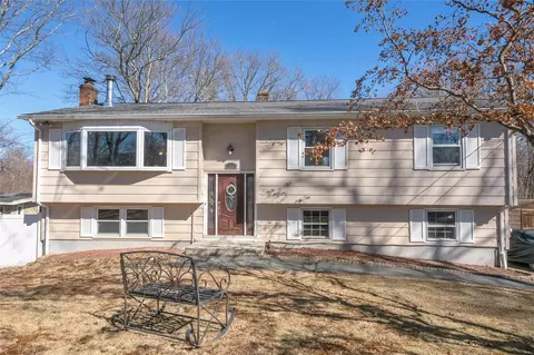 322 Lovell St, Mahopac, NY 10541