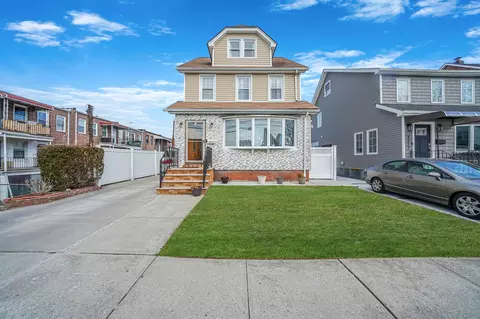 86-15 232 St, New York, NY 11427