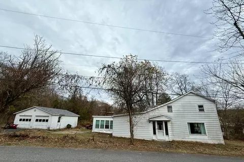 8 Church Rd, Saugerties, NY 12477