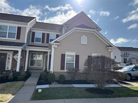 6 Bainbridge Pl #906, Newburgh, NY 12550