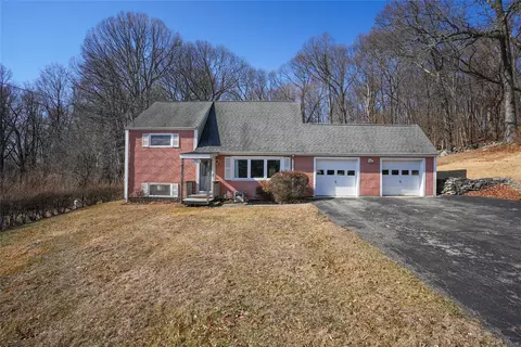 1439 Ivy Rd, Yorktown, NY 10547