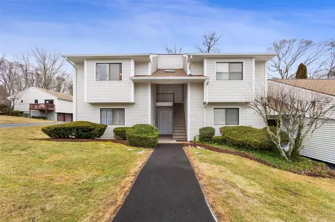 85 Molly Pitcher Ln #C, Yorktown, NY 10598