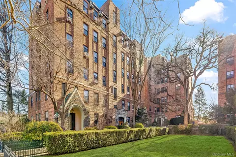 840 Bronx River Rd #4B, Yonkers, NY 10708