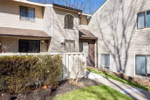 154 Birchwood Rd, Brookhaven, NY 11727