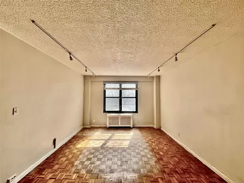 171 Pearsall Dr # 5C, Mount Vernon, NY 10552