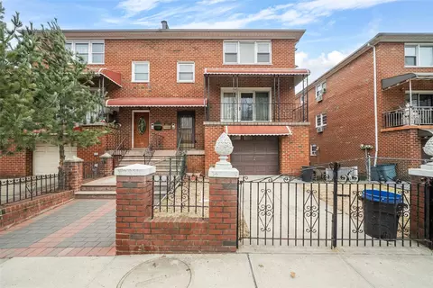 928 Throggmorton Ave, New York, NY 10465
