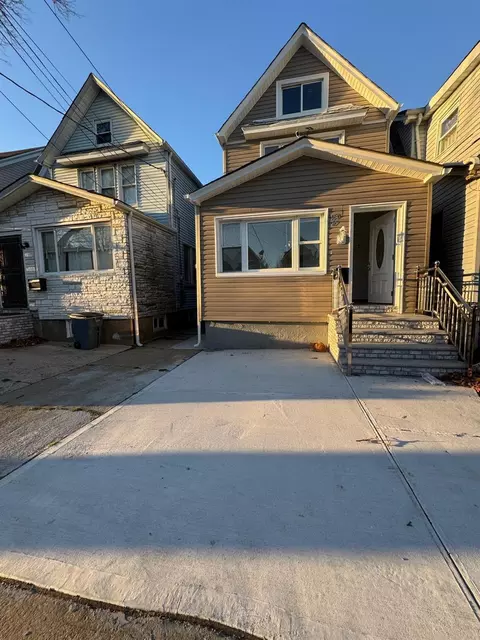 150 65 116 Ave, Jamaica, NY 11434