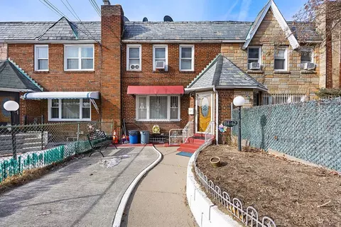 11462 201, New York, NY 11412