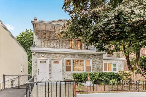 6140 Delafield Ave, New York, NY 10471