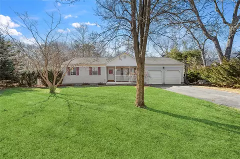 26 S Howell Ave, Centereach, NY 11720