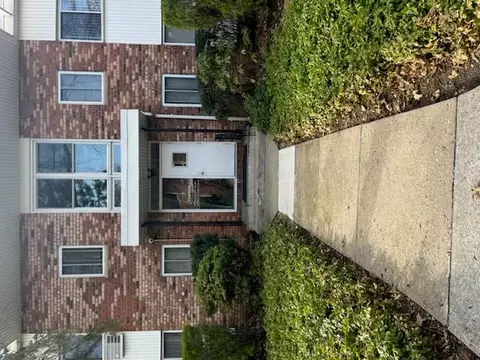 200 Lexington Ave #6B, Oyster Bay, NY 11771