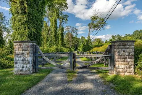 92 Sutton Rd, Washington, NY 12545