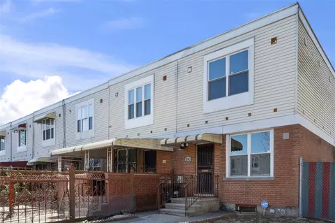 390 Hinsdale St, Brooklyn, NY 11207