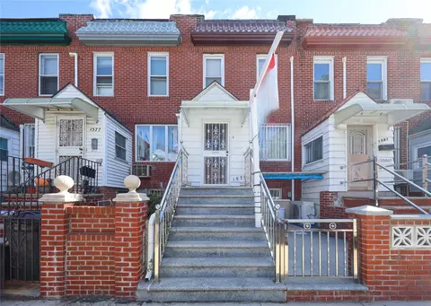 1579 W 8th St, Brooklyn, NY 11204