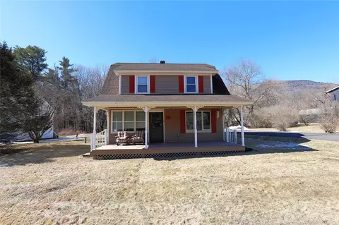 353 W Saugerties Rd, Saugerties, NY 12477