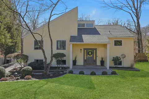 29 Maple Moor Ln, Cortlandt, NY 10567