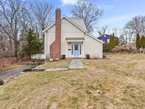 9 Beechwood Rd, Greenburgh, NY 10530
