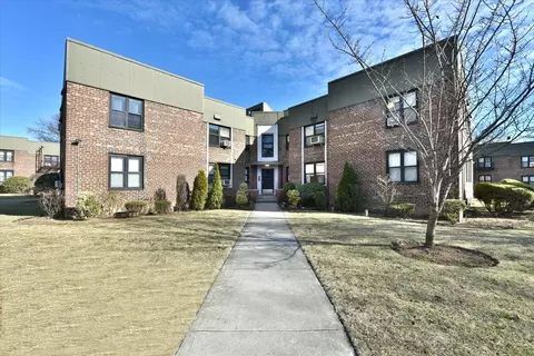 22-39 78 St, East Elmhurst, NY 11370