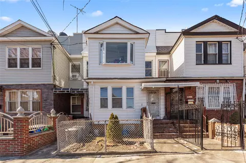 102-12 81 St, New York, NY 11416