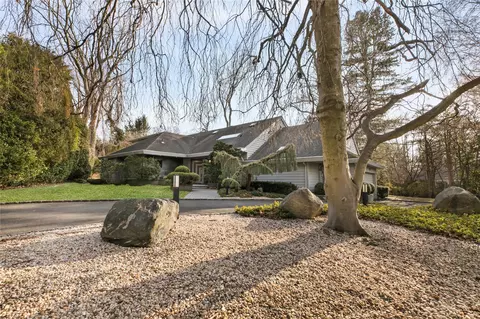 50 The Hemlocks, North Hempstead, NY 11576