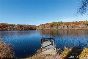 34 Montauk Hwy #2, Westhampton Beach, NY 11978