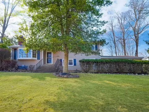 24 Tor View Ave, Clarkstown, NY 10956