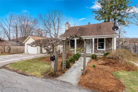45 Old Bedford Rd, Lewisboro, NY 10526
