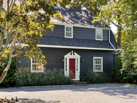 27 Notamiset Rd, Westhampton Beach, NY 11978