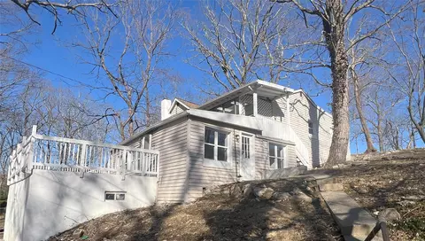 160 Walnut Rd, Lake Peekskill, NY 10537