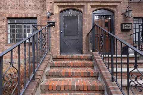 10 Center Knls, Yonkers, NY 10708