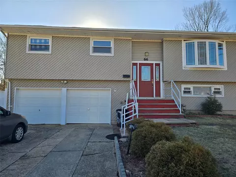 66 Pamela Ln, Brentwood, NY 11717