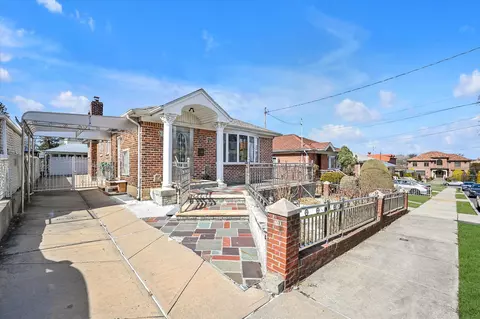 13-24 139th St, New York, NY 11357