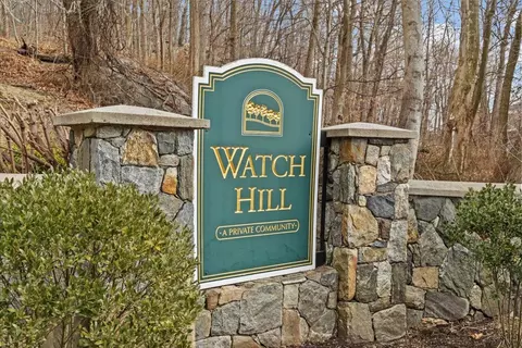 2206 Watch Hill Dr, Greenburgh, NY 10591