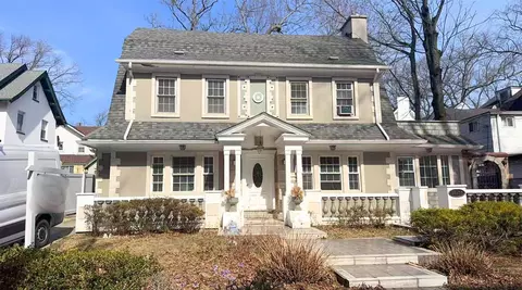 82-37 Austin St, Kew Gardens, NY 11415