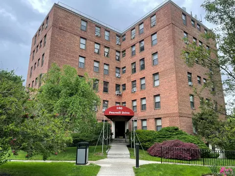 180 Pearsall Dr #5B, Mount Vernon, NY 10552