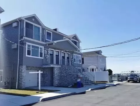 74-17 Hillmeyer Ave, New York, NY 11692