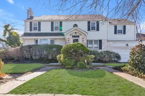 1019 Northfield Rd, Woodmere, NY 11598