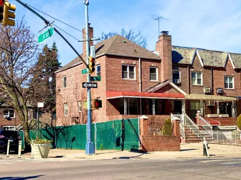 3358 76th St, New York, NY 11372